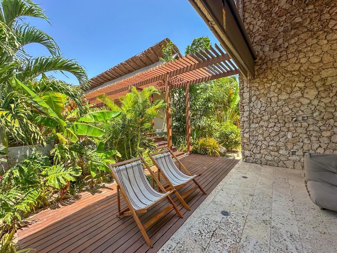 Exclusive Luxury Island *