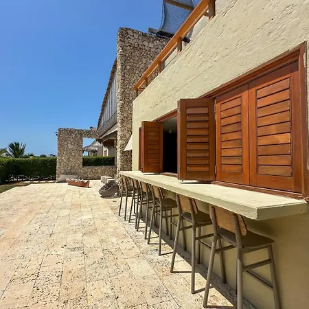 Exclusive Luxury Island Villa